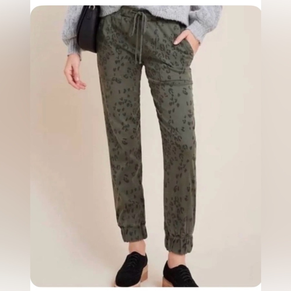Bella Dahl Olive Animal Print Joggers